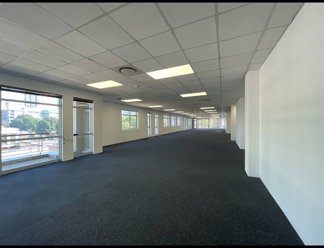 1,632M² OFFICE TO LET IN SANDTON CENTRAL